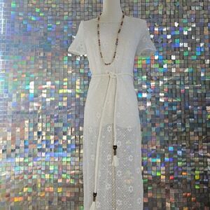 Byer Studio vintage lace maxi dress with daisy‎ flower pattern